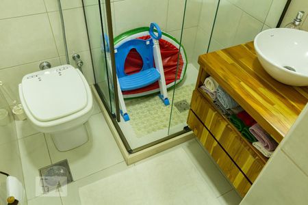 Apartamento à venda com 68m², 2 quartos e sem vagabanheiro suíte