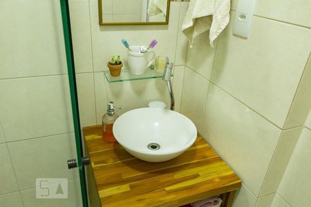 Apartamento à venda com 68m², 2 quartos e sem vagabanheiro suíte