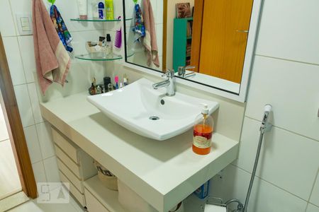 Apartamento à venda com 68m², 2 quartos e sem vagabanheiro social