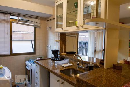 Apartamento para alugar com 92m², 2 quartos e 1 vagaCozinha