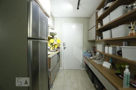Entrada Cozinha de kitnet/studio à venda com 1 quarto, 30m² em Santa Efigênia, São Paulo