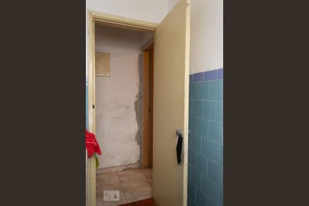 Casa à venda com 81m², 2 quartos e 2 vagas Casa à venda com 81m², 2 quartos e 2 vagasBanheiro