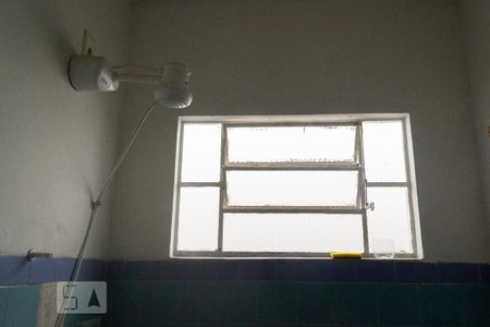 Casa à venda com 81m², 2 quartos e 2 vagas Casa à venda com 81m², 2 quartos e 2 vagasBanheiro