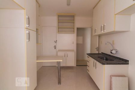 Apartamento à venda com 75m², 2 quartos e 1 vagaCozinha