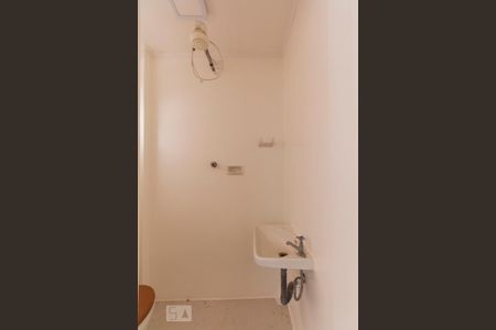 Apartamento à venda com 75m², 2 quartos e 1 vagaBanheiro de Serviço