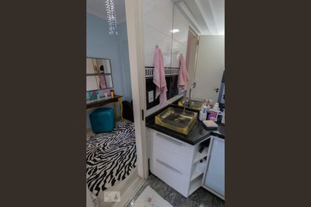Apartamento para alugar com 70m², 2 quartos e 2 vagas Apartamento para alugar com 70m², 2 quartos e 2 vagasBanheiro da Suíte