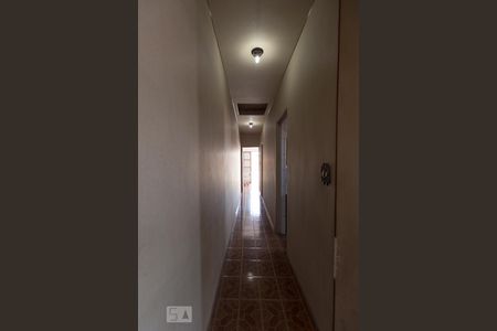 Casa à venda com 178m², 3 quartos e 5 vagasCorredor