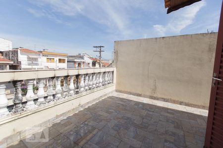 Casa à venda com 178m², 3 quartos e 5 vagasSacada do quarto 3