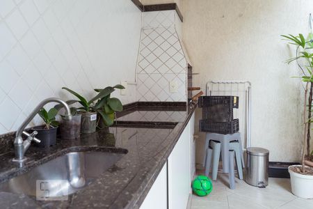 Casa à venda com 170m², 5 quartos e 4 vagasÁrea comum