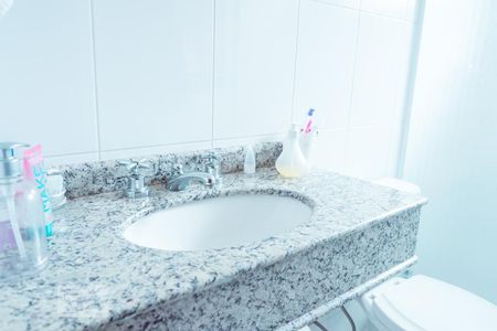 Casa à venda com 170m², 5 quartos e 4 vagasBanheiro Suíte 2