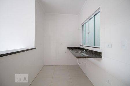 Cozinha de apartamento para alugar com 2 quartos, 60m² em Vila Ema, São Paulo