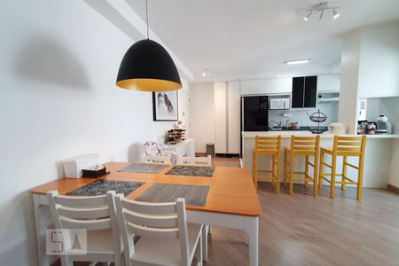 Apartamento à venda com 70m², 2 quartos e 2 vagasCozinha