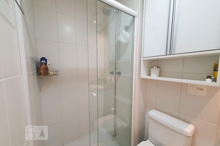 Apartamento à venda com 70m², 2 quartos e 2 vagasBanheiro Corredor