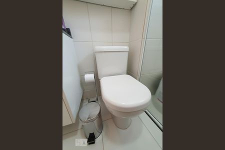 Apartamento à venda com 70m², 2 quartos e 2 vagasBanheiro do Quarto 2