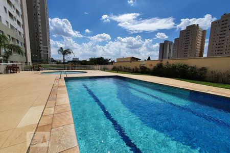 Apartamento à venda com 70m², 2 quartos e 2 vagasÁrea comum - Piscina