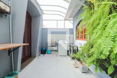 Casa à venda com 160m², 3 quartos e 2 vagasÁrea de Serviço