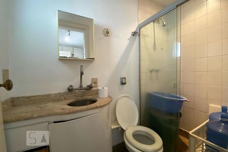 Apartamento para alugar com 470m², 3 quartos e 5 vagasBanheiro de Serviço