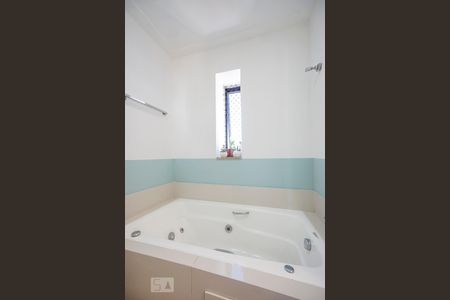 Apartamento para alugar com 148m², 4 quartos e 3 vagas Apartamento para alugar com 148m², 4 quartos e 3 vagasBanheira