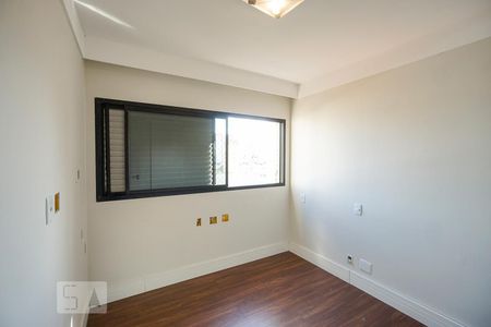 Apartamento para alugar com 148m², 4 quartos e 3 vagas