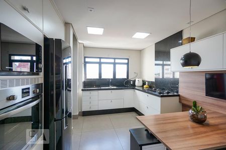 Apartamento para alugar com 148m², 4 quartos e 3 vagas