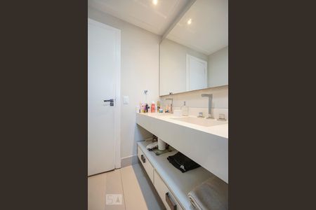 Apartamento para alugar com 148m², 4 quartos e 3 vagas