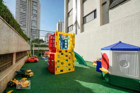 Apartamento para alugar com 148m², 4 quartos e 3 vagas