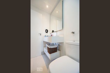 Apartamento para alugar com 148m², 4 quartos e 3 vagas Apartamento para alugar com 148m², 4 quartos e 3 vagasBanheiro suíte 02