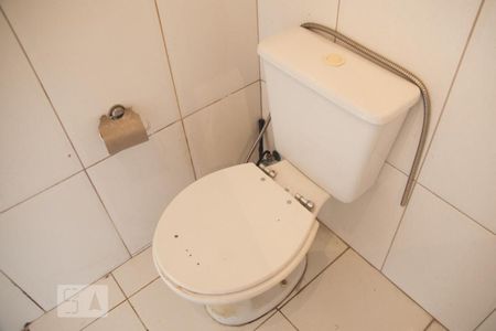 Apartamento à venda com 80m², 2 quartos e sem vagaDetalhe do banheiro