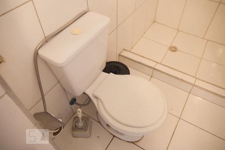 Apartamento à venda com 80m², 2 quartos e sem vagaDetalhe do banheiro