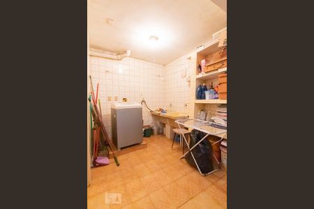 Casa à venda com 160m², 3 quartos e 2 vagasÁrea de Serviço