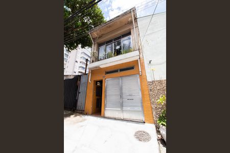 Casa à venda com 160m², 3 quartos e 2 vagasFachada