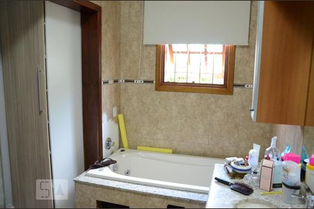 Casa à venda com 110m², 3 quartos e 2 vagasBanheiro da Suíte