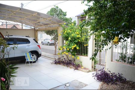 Casa à venda com 110m², 3 quartos e 2 vagasGaragem