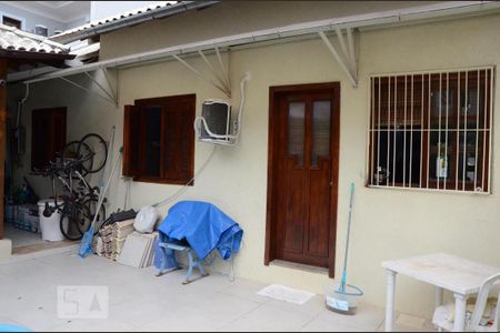 Casa à venda com 110m², 3 quartos e 2 vagasÁrea comum