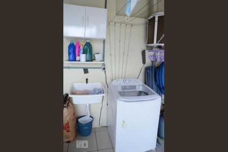 Casa à venda com 110m², 3 quartos e 2 vagasÁrea de Serviço