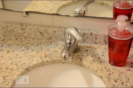 Casa à venda com 110m², 3 quartos e 2 vagasBanheiro Social