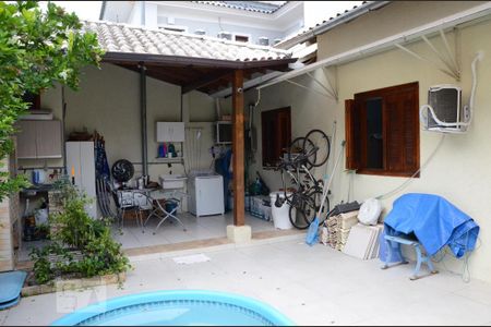 Casa à venda com 110m², 3 quartos e 2 vagasÁrea comum