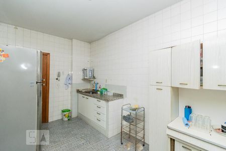 Apartamento à venda com 170m², 4 quartos e 1 vagaCOZINHA