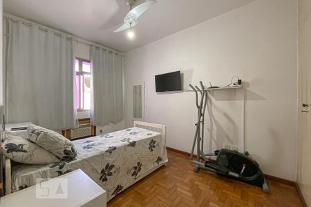 Apartamento à venda com 180m², 4 quartos e 1 vaga Apartamento à venda com 180m², 4 quartos e 1 vagaQuarto 3