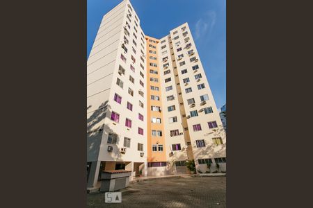 Apartamento à venda com 60m², 2 quartos e 1 vagaFachada