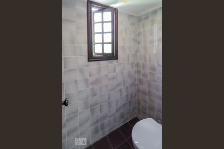 Casa para alugar com 320m², 4 quartos e 3 vagasBanheiro de Serviço