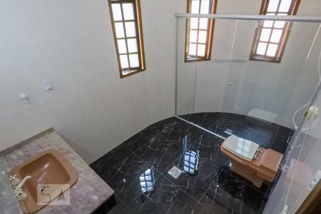 Casa para alugar com 320m², 4 quartos e 3 vagasBanheiro Superior