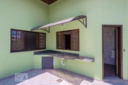 Casa para alugar com 320m², 4 quartos e 3 vagasQuintal