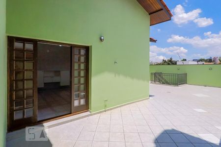 Casa para alugar com 320m², 4 quartos e 3 vagasQuintal