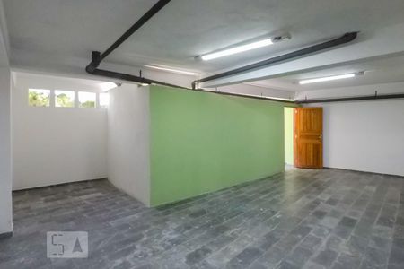 Casa para alugar com 320m², 4 quartos e 3 vagasSalão