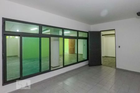 Casa para alugar com 320m², 4 quartos e 3 vagasSalão