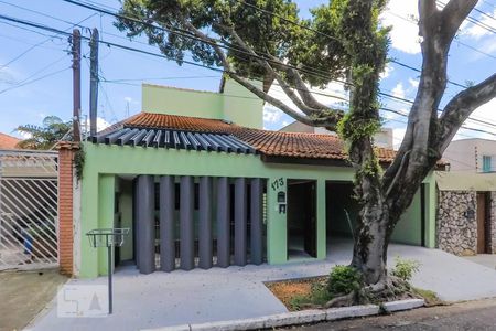 Casa para alugar com 320m², 4 quartos e 3 vagasFachada
