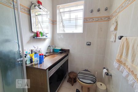 Casa à venda com 440m², 4 quartos e 3 vagasBanheiro 2