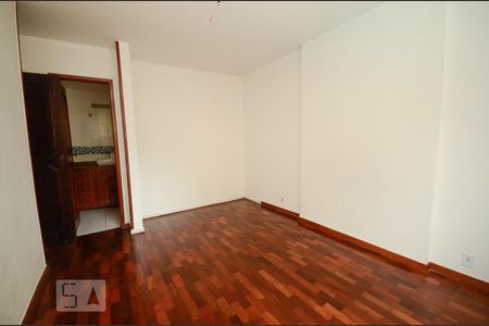 Apartamento à venda com 80m², 2 quartos e 1 vagaSuíte