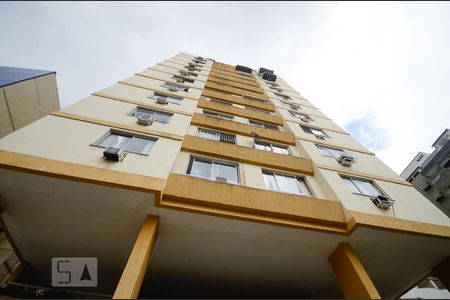 Apartamento à venda com 80m², 2 quartos e 1 vagaFachada